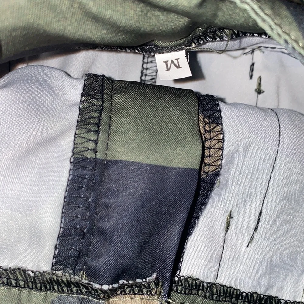 New Camo Jogger Pants with pockets - Picture 4 of 8